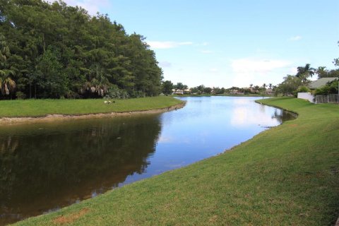 Villa ou maison à louer à Royal Palm Beach, Floride: 3 chambres, 240.34 m2 № 696884 - photo 6