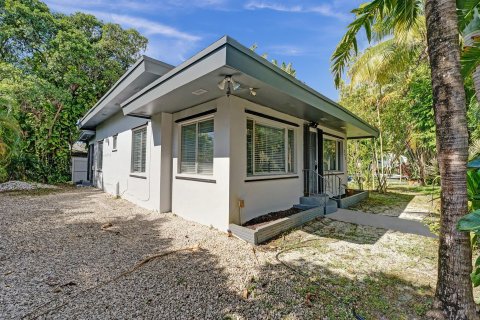 Immobilier commercial à vendre à Dania Beach, Floride: 408.96 m2 № 1120202 - photo 2