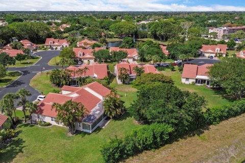 House in Delray Beach, Florida 2 bedrooms, 141.58 sq.m. № 1155560 - photo 2