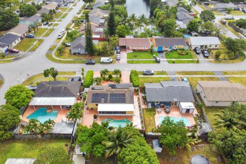 Villa ou maison à vendre à North Lauderdale, Floride: 4 chambres, 131.09 m2 № 1155595 - photo 7