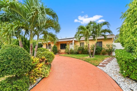 Casa en venta en North Lauderdale, Florida, 4 dormitorios, 131.09 m2 № 1155595 - foto 16
