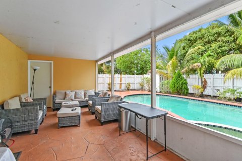 Casa en venta en North Lauderdale, Florida, 4 dormitorios, 131.09 m2 № 1155595 - foto 21