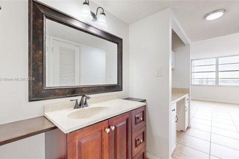 Copropriété à vendre à Aventura, Floride: 1 chambre, 93.37 m2 № 1387931 - photo 16