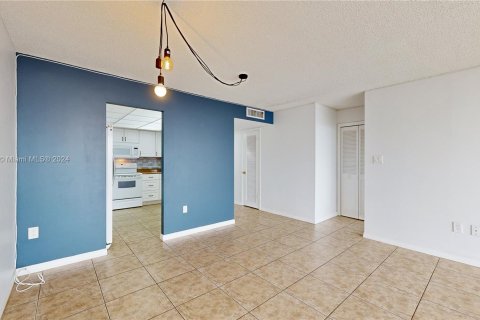 Copropriété à vendre à Aventura, Floride: 1 chambre, 93.37 m2 № 1387931 - photo 7