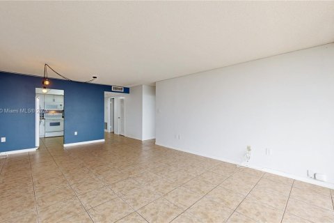 Copropriété à vendre à Aventura, Floride: 1 chambre, 93.37 m2 № 1387931 - photo 4