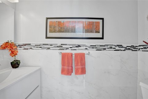 Condo in Aventura, Florida, 3 bedrooms  № 1387932 - photo 15