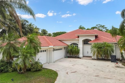 House in West Palm Beach, Florida 4 bedrooms, 272.67 sq.m. № 1387965 - photo 9