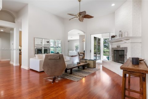 House in West Palm Beach, Florida 4 bedrooms, 272.67 sq.m. № 1387965 - photo 12