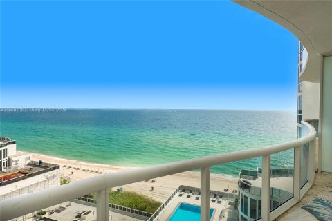 Condo in Sunny Isles Beach, Florida, 3 bedrooms  № 1387933 - photo 6