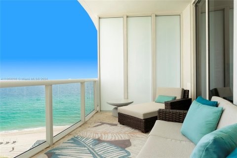 Condo in Sunny Isles Beach, Florida, 3 bedrooms  № 1387933 - photo 7