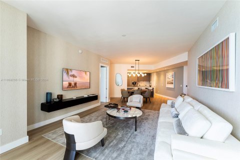 Condo in Sunny Isles Beach, Florida, 3 bedrooms  № 1387933 - photo 2