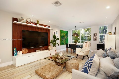 Townhouse in Miami Beach, Florida 3 bedrooms, 120.77 sq.m. № 1360444 - photo 4