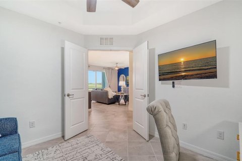 Condo in Venice, Florida, 2 bedrooms  № 1355755 - photo 22