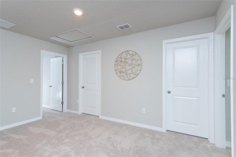 Townhouse in Brandon, Florida 3 bedrooms, 141.68 sq.m. № 1014952 - photo 18