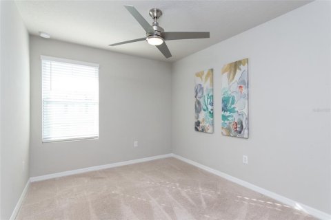 Townhouse in Brandon, Florida 3 bedrooms, 141.68 sq.m. № 1014952 - photo 25