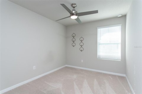 Townhouse in Brandon, Florida 3 bedrooms, 141.68 sq.m. № 1014952 - photo 27