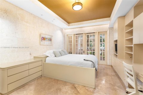 Condominio en alquiler en Miami Beach, Florida, 5 dormitorios, 582.31 m2 № 1355004 - foto 29