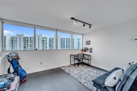 Condo in Aventura, Florida, 3 bedrooms  № 1237651 - photo 24