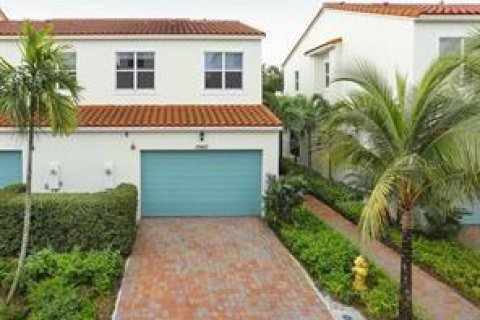 Townhouse in Pembroke Pines, Florida 3 bedrooms, 161.19 sq.m. № 1145972 - photo 19