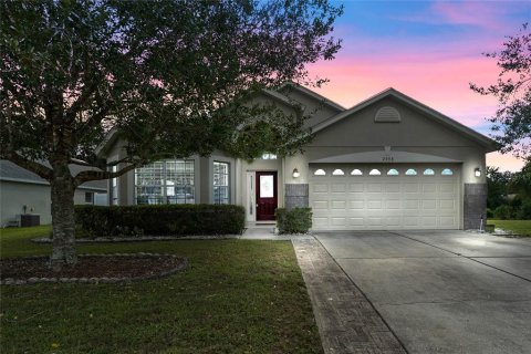 House in Deltona, Florida 4 bedrooms, 195.65 sq.m. № 1390115 - photo 1