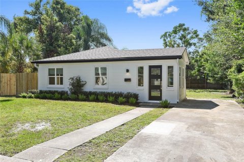 House in Winter Park, Florida 3 bedrooms, 89.19 sq.m. № 1390292 - photo 2