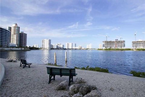 Condominio en venta en Aventura, Florida, 2 dormitorios, 100.06 m2 № 1391995 - foto 25