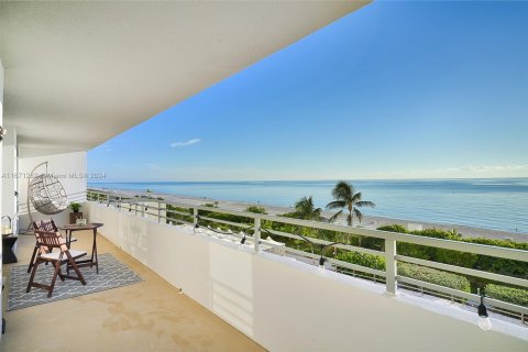 Copropriété à vendre à Miami Beach, Floride: 2 chambres, 97.36 m2 № 1391996 - photo 3