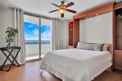 Copropriété à vendre à Miami Beach, Floride: 2 chambres, 97.36 m2 № 1391996 - photo 16