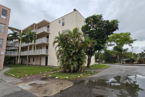 Copropriété à vendre à Lauderhill, Floride: 3 chambres, 111.02 m2 № 1120842 - photo 12