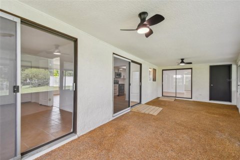 Villa ou maison à vendre à Kissimmee, Floride: 4 chambres, 153.1 m2 № 1257717 - photo 11