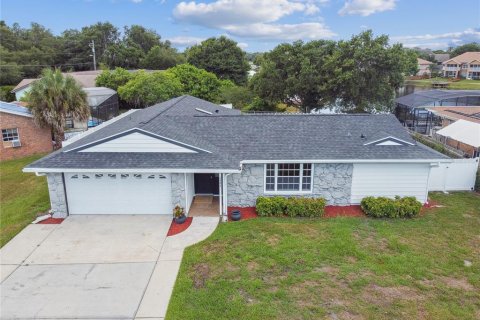 Villa ou maison à vendre à Kissimmee, Floride: 4 chambres, 153.1 m2 № 1257717 - photo 2