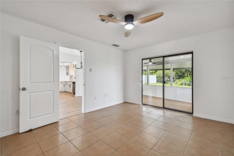 Villa ou maison à vendre à Kissimmee, Floride: 4 chambres, 153.1 m2 № 1257717 - photo 30