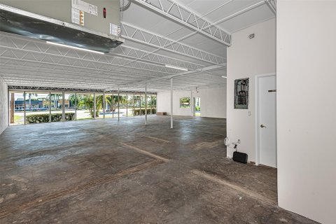 Commercial property in Margate, Florida № 815985 - photo 28