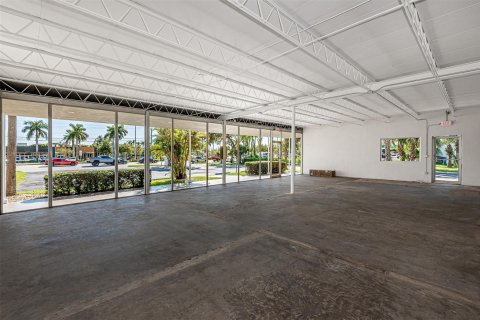 Immobilier commercial à vendre à Margate, Floride № 815985 - photo 30