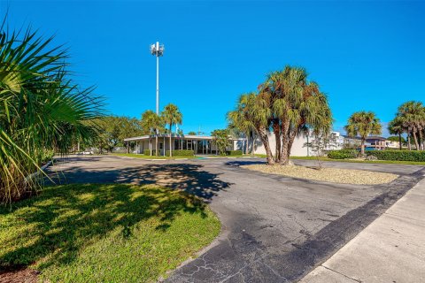 Купить коммерческую недвижимость в Маргит, Флорида № 815985 - фото 12
