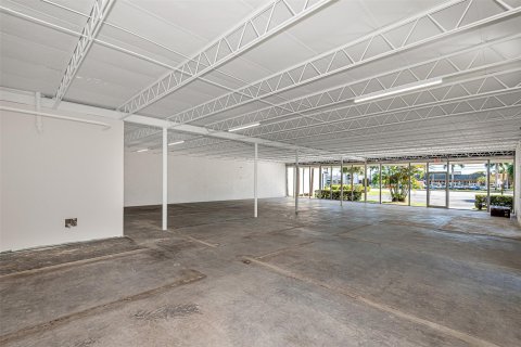 Commercial property in Margate, Florida № 815985 - photo 24