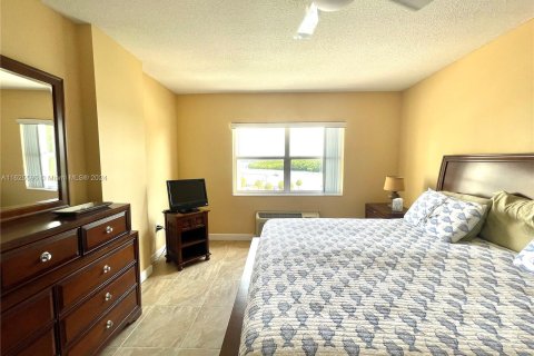 Condo in Sunny Isles Beach, Florida, 2 bedrooms  № 1272057 - photo 12