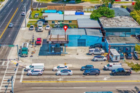 Propiedad comercial en venta en Miami, Florida № 1178937 - foto 17