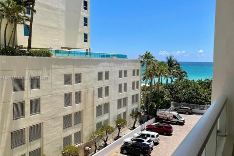 Copropriété à vendre à Miami Beach, Floride: 1 chambre, 87.14 m2 № 1318843 - photo 10