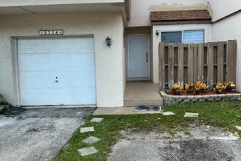 Townhouse in Plantation, Florida 3 bedrooms, 164.44 sq.m. № 738201 - photo 27