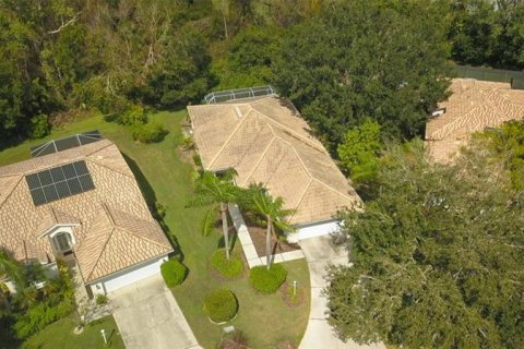 Villa ou maison à louer à Bradenton, Floride: 2 chambres, 169.08 m2 № 224700 - photo 1