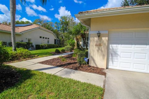 Villa ou maison à louer à Bradenton, Floride: 2 chambres, 169.08 m2 № 224700 - photo 6