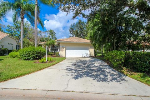 Villa ou maison à louer à Bradenton, Floride: 2 chambres, 169.08 m2 № 224700 - photo 5