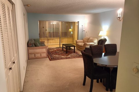 Condo in Tamarac, Florida, 2 bedrooms  № 1175245 - photo 9