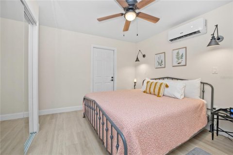 Immobilier commercial à vendre à Fort Myers, Floride: 249.26 m2 № 939718 - photo 25