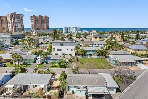 Propiedad comercial en venta en Redington Shores, Florida, 107.3 m2 № 1388986 - foto 20