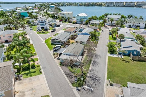 Immobilier commercial à vendre à Redington Shores, Floride: 107.3 m2 № 1388986 - photo 16