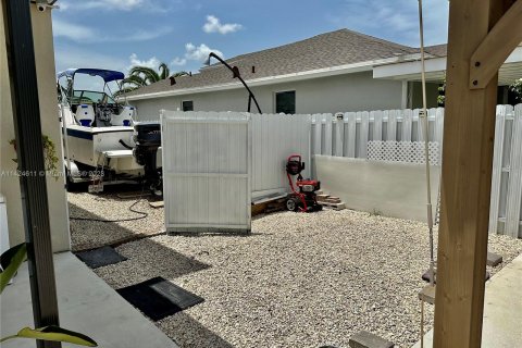 House in Homestead, Florida 4 bedrooms, 220.83 sq.m. № 630866 - photo 20