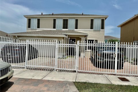 Villa ou maison à vendre à Homestead, Floride: 4 chambres, 220.83 m2 № 630866 - photo 3