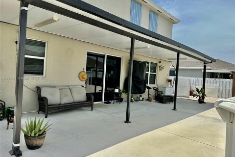 Villa ou maison à vendre à Homestead, Floride: 4 chambres, 220.83 m2 № 630866 - photo 17